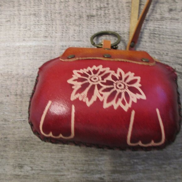 Pig Handmade Leather Coin Purse Wristlet — Magnetic Snap & Zipper - Picture 2 of 4